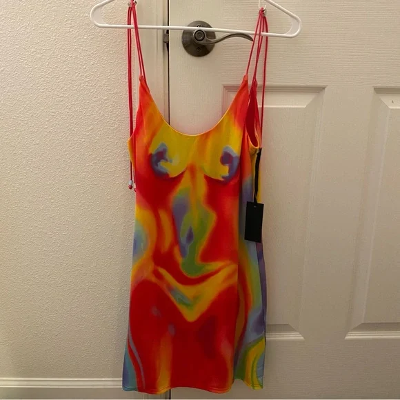 H:ours Pola Mini Dress in Multi Thermal Dye Sexy Body - Picture 12 of 12